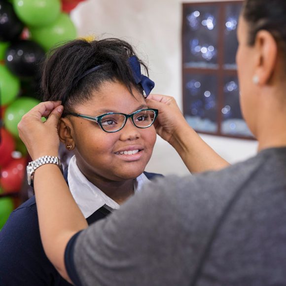 Vision to Learn visits Fickett Elementary