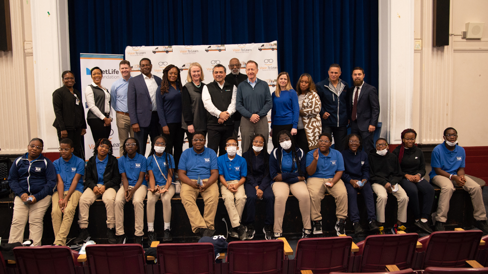 A large group of kids at Great Oaks Legacy Charter School